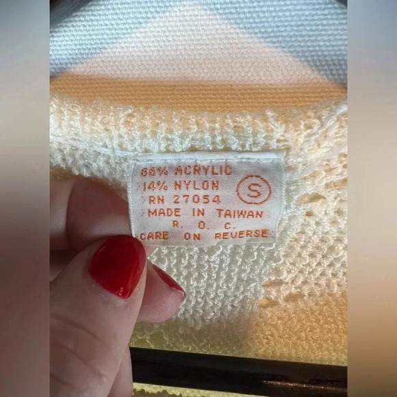 VTG pointelle knit ivory sweater size S-M (see measurements) ruffle neck romance - Picture 4 of 8